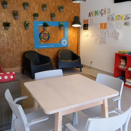 مكان تخييم Parque De Campismo Orbitur