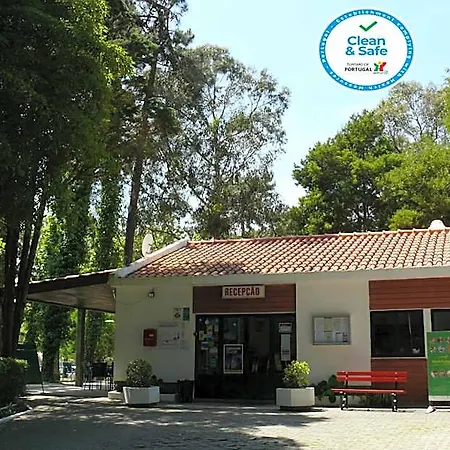 مكان تخييم Parque De Campismo Orbitur 3*