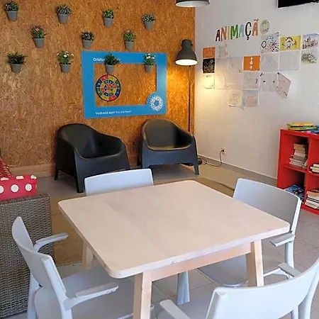 مكان تخييم Parque De Campismo Orbitur 3*