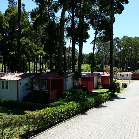 Parque De Campismo Orbitur مكان تخييم كامينيا