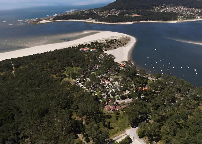 Parque De Campismo Orbitur Campsite